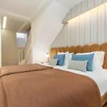 Designer Retreat- Newly Remodelled 1 Bedroom Apt