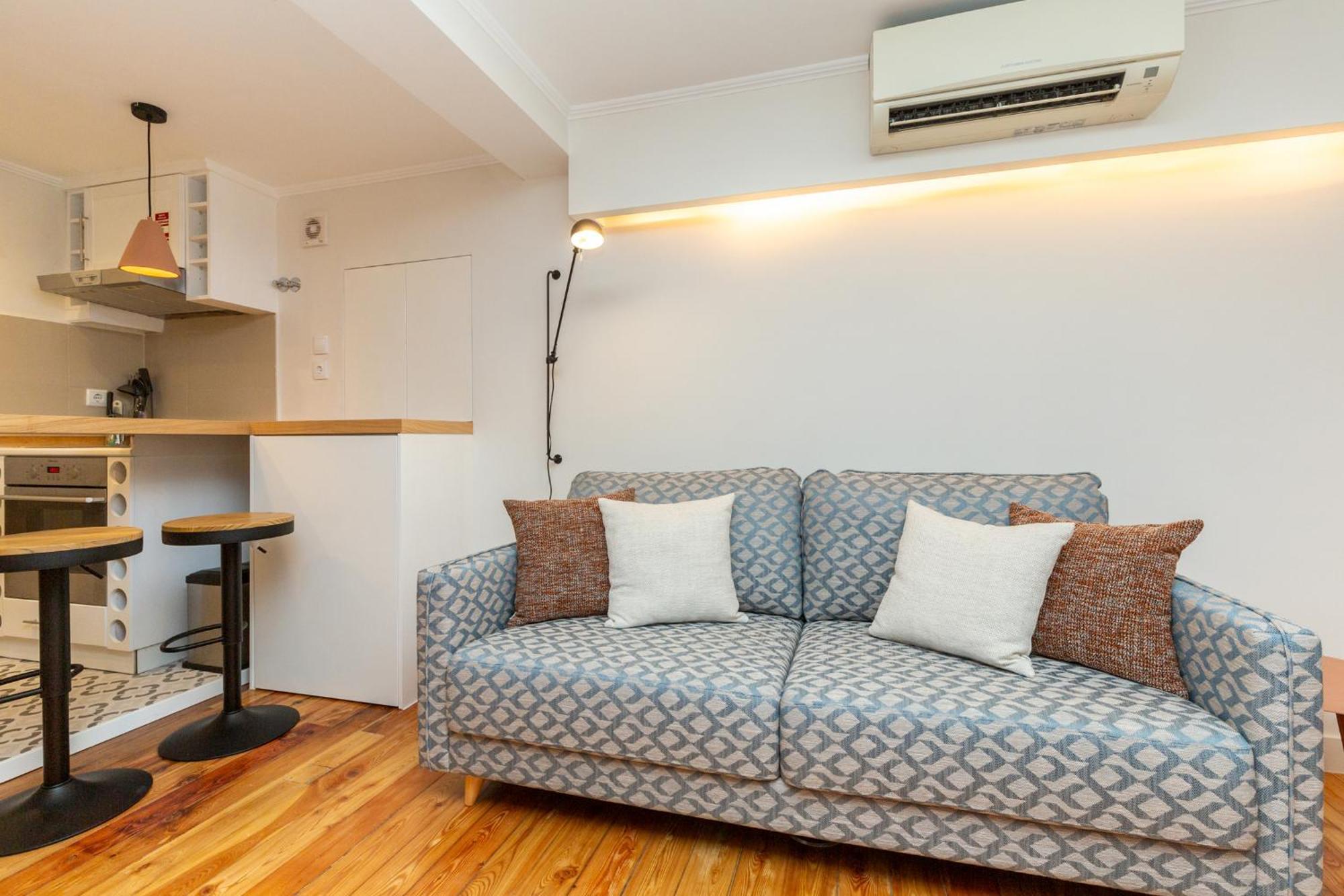 Apartment Designer Retreat- Newly Remodelled 1 Bedroom *
